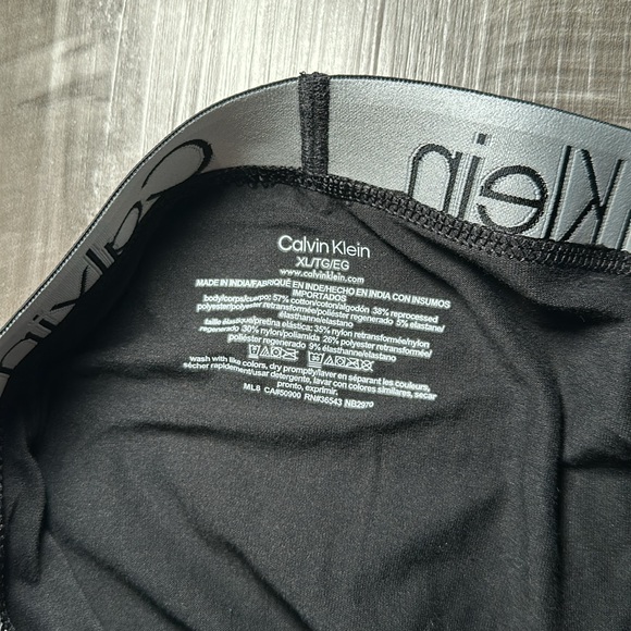 Calvin Klein Modern Structure Trunk - XL - Picture 3 of 3